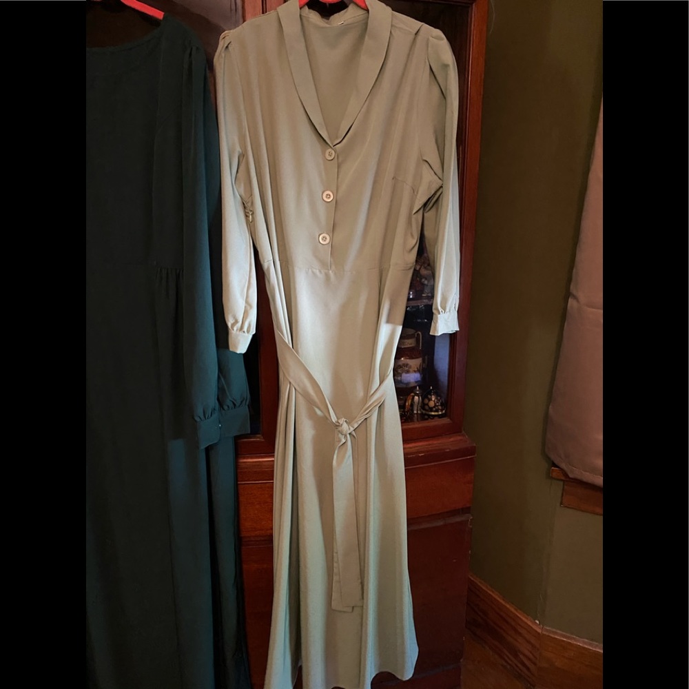 Light green dress three button front.
